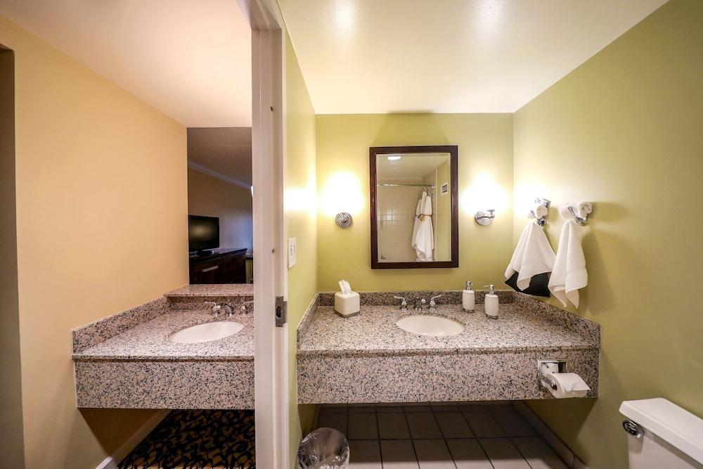 Bella Vista Hotel & Suites Lynchburg Extérieur photo